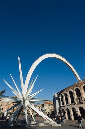 amphitheatre and monument, Verona, Italy, Europe Stock Photo - Rights-Managed, Code: 841-02716834