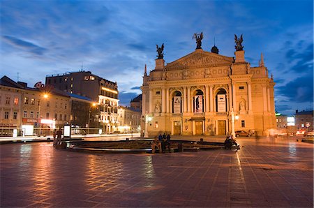 Ivan Franco Opera and Ballet Theatre, Old Town, Lviv, UNESCO World Heritage Site, Ukraine, Europe Foto de stock - Con derechos protegidos, Código: 841-02716863