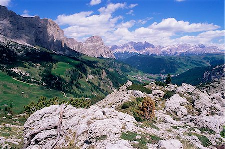 simsearch:841-02719657,k - Vallée à l'est de Passo Gardena, montagnes des Dolomites, Haut-Adige, Italie, Europe Photographie de stock - Rights-Managed, Code: 841-02717012