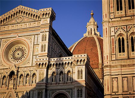 simsearch:841-02721682,k - Exterior of the Christian cathedral, the Duomo, S. Maria del Fiore, Florence, UNESCO World Heritage Site, Tuscany, Italy, Europe Foto de stock - Con derechos protegidos, Código: 841-02717168