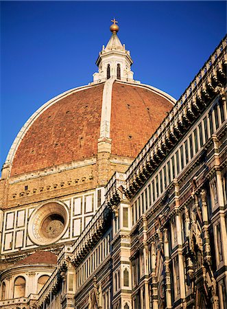 simsearch:841-03518880,k - Exterior of the Christian cathedral, the Duomo, S. Maria del Fiore, Florence, UNESCO World Heritage Site, Tuscany, Italy, Europe Foto de stock - Con derechos protegidos, Código: 841-02717169