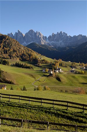 fall leaves rolling hills - Santa Maddalena, Val di Funes, Dolomites, Bolzano province, Trentino-Alto Adige, Italy, Europe Stock Photo - Rights-Managed, Code: 841-02717222