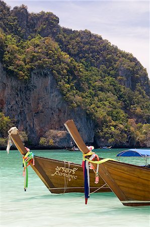 Plage de Yong Kasem, surnommée Monkey Beach, île de Phi Phi Don, Thaïlande, Asie du sud-est, Asie Photographie de stock - Rights-Managed, Code: 841-02717267