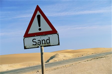 simsearch:851-02962314,k - Road sign warning of sand, Swamopmund, Namibia, Africa Foto de stock - Con derechos protegidos, Código: 841-02717575