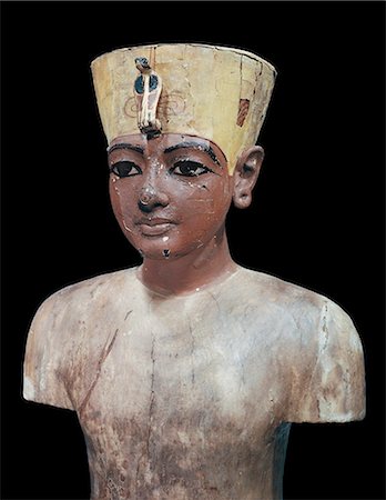 simsearch:841-02717830,k - Dummy head of the young king, made from stuccoed and painted wood, from the tomb of the pharaoh Tutankhamun, discovered in the Valley of the Kings, Thebes, Egypt, North Africa, Africa Stock Photo - Rights-Managed, Code: 841-02717778