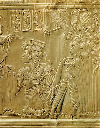 simsearch:841-02717798,k - Detail of queen Ankhesenamun on the gilded shrine, from the tomb of the pharoah Tutankhamun, discovered in the Valley of the Kings, Thebes, Egypt, North Africa, Africa Fotografie stock - Rights-Managed, Codice: 841-02717772
