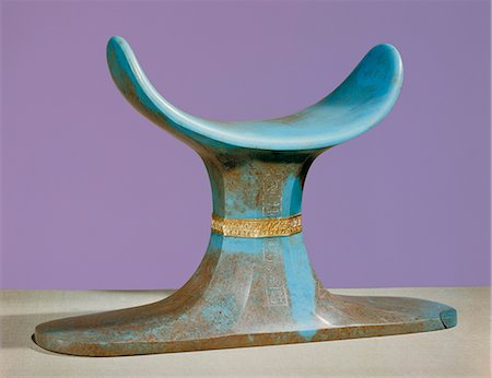simsearch:841-02717830,k - Opaque blue glass-paste funerary headrest with gold frieze, from the tomb of the pharaoh Tutankhamun, discovered in the Valley of the Kings, Thebes, Egypt, North Africa, Africa Stock Photo - Rights-Managed, Code: 841-02717786
