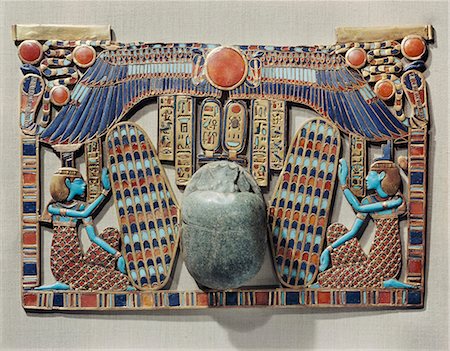 simsearch:841-02717830,k - Pectoral decorated with winged scarab, protected by the goddesses Isis and Nephthys, made from gold cloisonne with glass-paste, from the tomb of the pharaoh Tutankhamun, discovered in the Valley of the Kings, Thebes, Egypt, North Africa, Africa Stock Photo - Rights-Managed, Code: 841-02717793