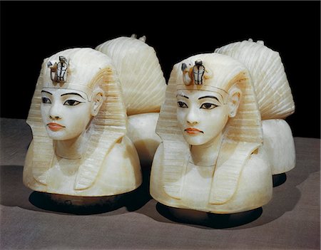 simsearch:841-03505793,k - Bouchons en forme de la tête du roi de quatre canopes urnes, de la tombe du pharaon Toutankhamon, découvert dans la vallée des rois, Thèbes, Afrique du Nord Afrique Photographie de stock - Rights-Managed, Code: 841-02717804