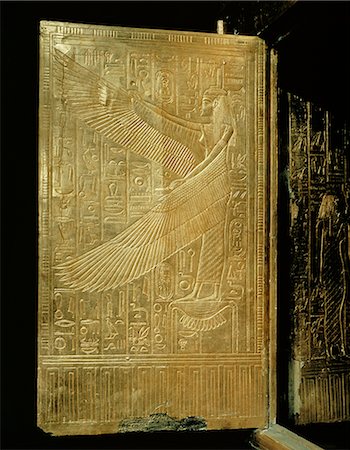 Une double porte du Temple Doré montrant la déesse Isis, de la tombe du pharaon Toutankhamon, découvert dans la vallée des rois, Thèbes, Maghreb, Afrique Photographie de stock - Rights-Managed, Code: 841-02717807