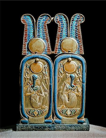simsearch:841-02717829,k - Boîte d'onguent dans la forme d'un double cartouche, de la tombe du pharaon Toutankhamon, découvert dans la vallée des rois, Thèbes, Afrique du Nord Afrique Photographie de stock - Rights-Managed, Code: 841-02717839