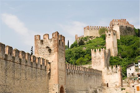 Part of the city walls and towers, Soave wine area, Veneto, Italy, Europe Foto de stock - Con derechos protegidos, Código: 841-02718017