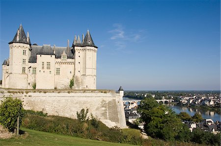 The Chateau de Saumur overlooking the River Loire and city, Maine-et-Loire, Pays de la Loire, France, Europe Stock Photo - Rights-Managed, Code: 841-02718059