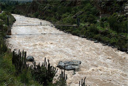 simsearch:841-02718602,k - Backpacker crosses bridge over Urubamba River, on the Inca Trail, Peru, South America Stock Photo - Rights-Managed, Code: 841-02718585