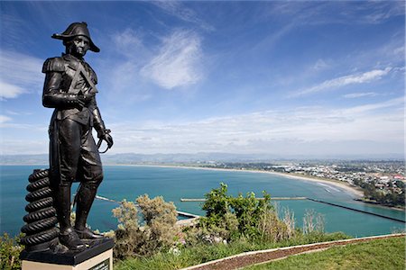 preceding - Statue at point where Cook first landed, although the statue, brought from Italy and dating from the 19th century is probably not of Cook, James Cook Plaza, Poverty Bay, Gisborne, North Island, New Zealand, Pacific Stock Photo - Rights-Managed, Code: 841-02718692