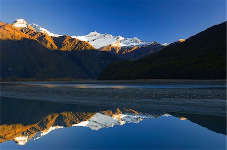 Berg anstrebendes und Matukituki River, Mount strebend, Nationalpark, Wanaka, Central Otago, Südinsel, Neuseeland, Pazifik Stockbilder - Lizenzpflichtiges, Bildnummer: 841-02719205