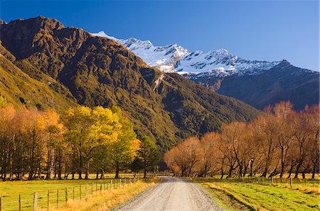 Route de gravier, Matukituki Valley, Central Otago, île du Sud, Nouvelle-Zélande, Pacifique Photographie de stock - Rights-Managed, Code: 841-02719209