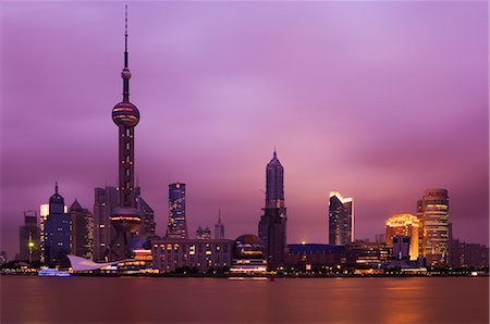 Lujiazui Finanz- und Handelszentrum Zone mit Oriental Pearl Tower und Huangpu-Fluss, Pudong New Area, Shanghai, China, Asien Stockbilder - Lizenzpflichtiges, Bildnummer: 841-02719287