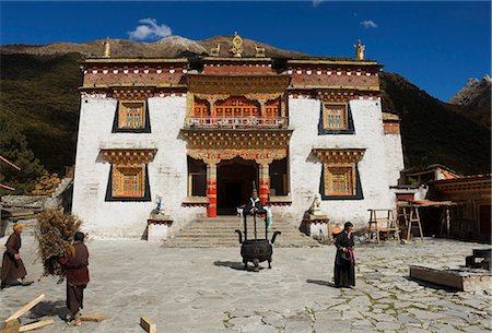 Chonggu lamasery, Yading Nature Reserve, Sichuan Province, China, Asia Stock Photo - Rights-Managed, Code: 841-02719405