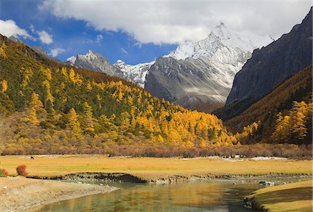 simsearch:6119-08267921,k - Xiaruoduojio mountain, réserve naturelle de Yading, Province du Sichuan, Chine, Asie Photographie de stock - Rights-Managed, Code: 841-02719408