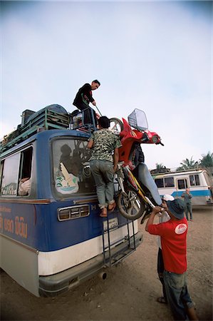 Chargement du bus, Luang Nam Tha, Laos, Indochine, Asie du sud-est, Asie Photographie de stock - Rights-Managed, Code: 841-02719626