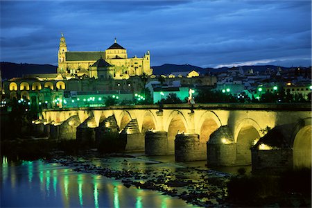 Mezquita (cathedral) and Puente Romano (Roman bridge), Cordoba, Andalucia (Andalusia), Spain, Europe Stock Photo - Rights-Managed, Code: 841-02719636