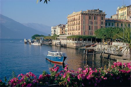 Lakeside architecture, Bellagio, lac de Côme, Lombardie, Italie Photographie de stock - Rights-Managed, Code: 841-02719685