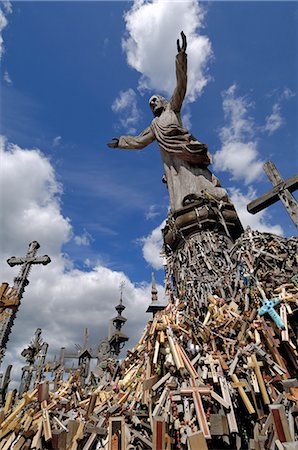 Hill of Crosses, near Siauliai, Lithuania, Baltic States, Europe Foto de stock - Direito Controlado, Número: 841-02719733