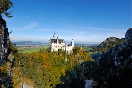 Schloss Neuschwanstein, view from Marienbrucke, fairytale castle built by King Ludwig II, near Fussen, Bavaria (Bayern), Germany Stock Photo - Rights-Managed, Code: 841-02719827