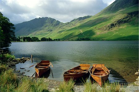 simsearch:841-02710373,k - Boats on the lake, Buttermere, Lake District National Park, Cumbria, England, UK Fotografie stock - Rights-Managed, Codice: 841-02710366
