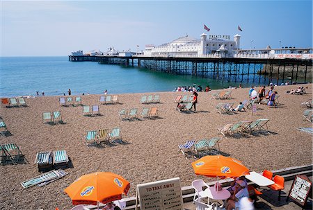 The Palace Pier and beach, Brighton, Sussex, England, United Kingdom, Europe Foto de stock - Con derechos protegidos, Código: 841-02710439