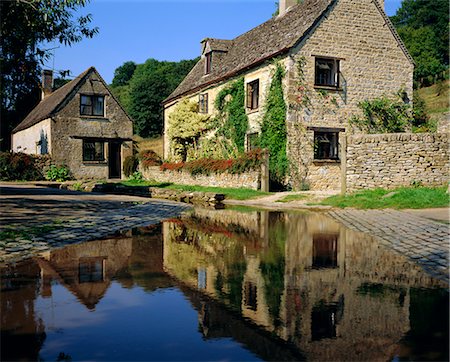 stone structure in england - Duntisbourne Leer, the Cotswolds, Gloucestershire, England, UK Stock Photo - Rights-Managed, Code: 841-02710449