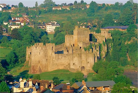 simsearch:841-02918854,k - Château de Chepstow, Chepstow, Gwent, pays de Galles, Royaume-Uni, Europe Photographie de stock - Rights-Managed, Code: 841-02710472