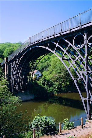 simsearch:841-02946399,k - Die Eisen-Brücke über den Fluss Severn, Ironbridge, Shropshire, England, UK Stockbilder - Lizenzpflichtiges, Bildnummer: 841-02710489