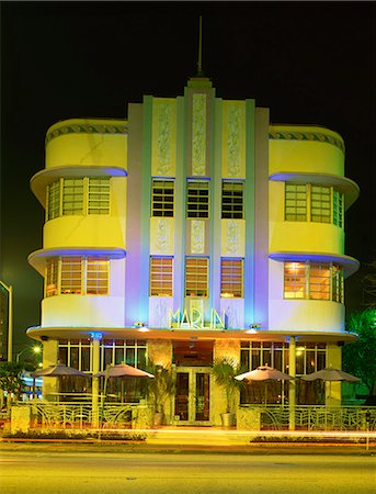 south beach - The Marlin Hotel illuminated at night, Ocean Drive, Art Deco District, Miami Beach (South Beach), Miami, Florida, United States of America, North America Fotografie stock - Rights-Managed, Codice: 841-02710701