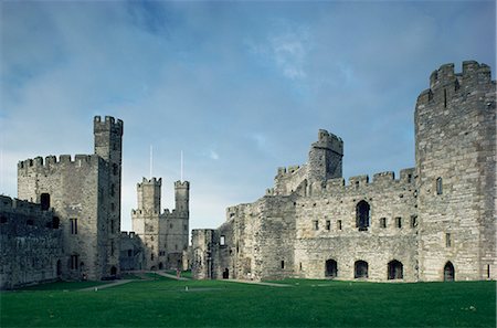 Caernarfon (Caernarvon) Castle, UNESCO World Heritage Site, Gwynedd, Wales, United Kingdom, Europe Foto de stock - Con derechos protegidos, Código: 841-02710887