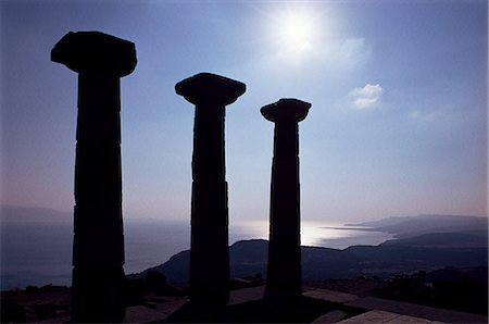 simsearch:841-02710139,k - Colonnes du Temple d'Athéna, en reconstruction, Assos (Behramakale), Anatolie, Turquie, Asie mineure, Eurasie Photographie de stock - Rights-Managed, Code: 841-02710906