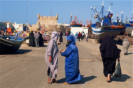 simsearch:841-06804543,k - Street scene at the fishing port, Essaouira, Morocco, North Africa, Africa Foto de stock - Con derechos protegidos, Código: 841-02711016