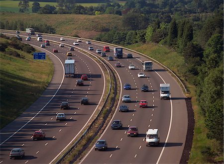 simsearch:400-04600744,k - Vans, cars and lorries on the M25 motorway in England, United Kingdom, Europe Stock Photo - Rights-Managed, Code: 841-02711461