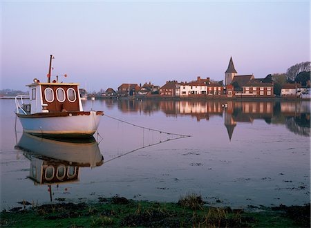 simsearch:841-02824703,k - Boat moored in tidal creek, Bosham village, West Sussex, England, United Kingdom, Europe Foto de stock - Con derechos protegidos, Código: 841-02711747