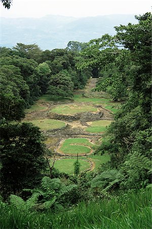simsearch:841-02709545,k - Looking down from viewpoint on excavated site of pre-Columbian city, Guayabo National Monument, Turrialba, Costa Rica, Central America Foto de stock - Direito Controlado, Número: 841-02711814