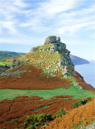 simsearch:841-02915037,k - Castle Rock surplombant Wringcliff Bay, une des plus hautes falaises de la Grande-Bretagne, la vallée des rochers, près de Lynton, Exmoor, Devon, Angleterre, Royaume-Uni, Europe Photographie de stock - Rights-Managed, Code: 841-02711817