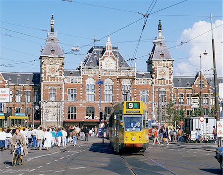 simsearch:841-06805977,k - Tramway et la gare centrale, Amsterdam, Hollande, Europe Photographie de stock - Rights-Managed, Code: 841-02711898