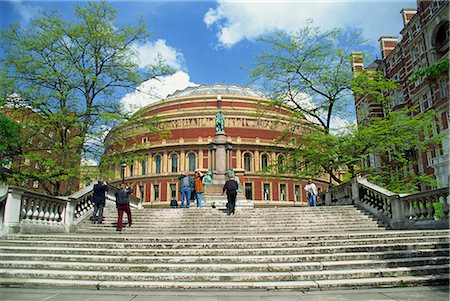 Steps and memorial before the Royal Albert Hall, built in 1871 and named after Prince Albert, Queen Victoria's consort, Kensington, London, England, United Kingdom, Europe Stock Photo - Rights-Managed, Code: 841-02711963