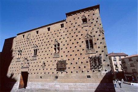 simsearch:841-02920360,k - Extérieur de la Casa de las Conchas (maison des coquillages), Salamanque, Castille-Leon (Castille), Espagne, Europe Photographie de stock - Rights-Managed, Code: 841-02712303