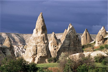 Erosion with volcanic tuff pillars near Goreme, Cappadocia, Anatolia, Turkey, Asia Minor, Asia Foto de stock - Con derechos protegidos, Código: 841-02712313