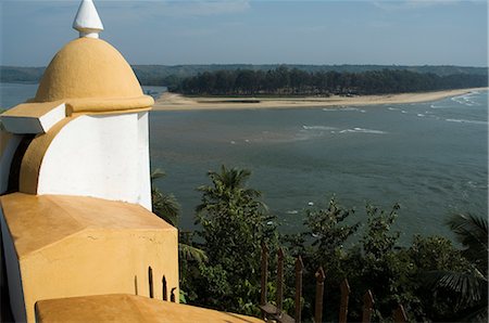 View of the sea to the right and the Tiracol River to the left from Fort Tiracol, Goa, India Stock Photo - Rights-Managed, Code: 841-02712368