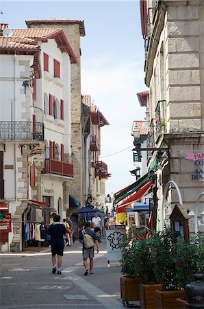 simsearch:841-02992754,k - Saint Jean de Luz, Pays Basque, Pyrénées-Atlantiques, Aquitaine, France, Europe Photographie de stock - Rights-Managed, Code: 841-02712506