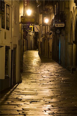 empty street - Night scene, Santiago de Compostela, Galicia, Spain, Europe Stock Photo - Rights-Managed, Code: 841-02712579