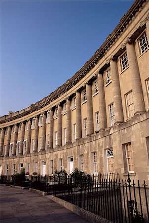 royal crescent - Royal Crescent, Bath, Site du patrimoine mondial de l'UNESCO, Avon, Angleterre, Royaume-Uni, Europe Photographie de stock - Rights-Managed, Code: 841-02712813